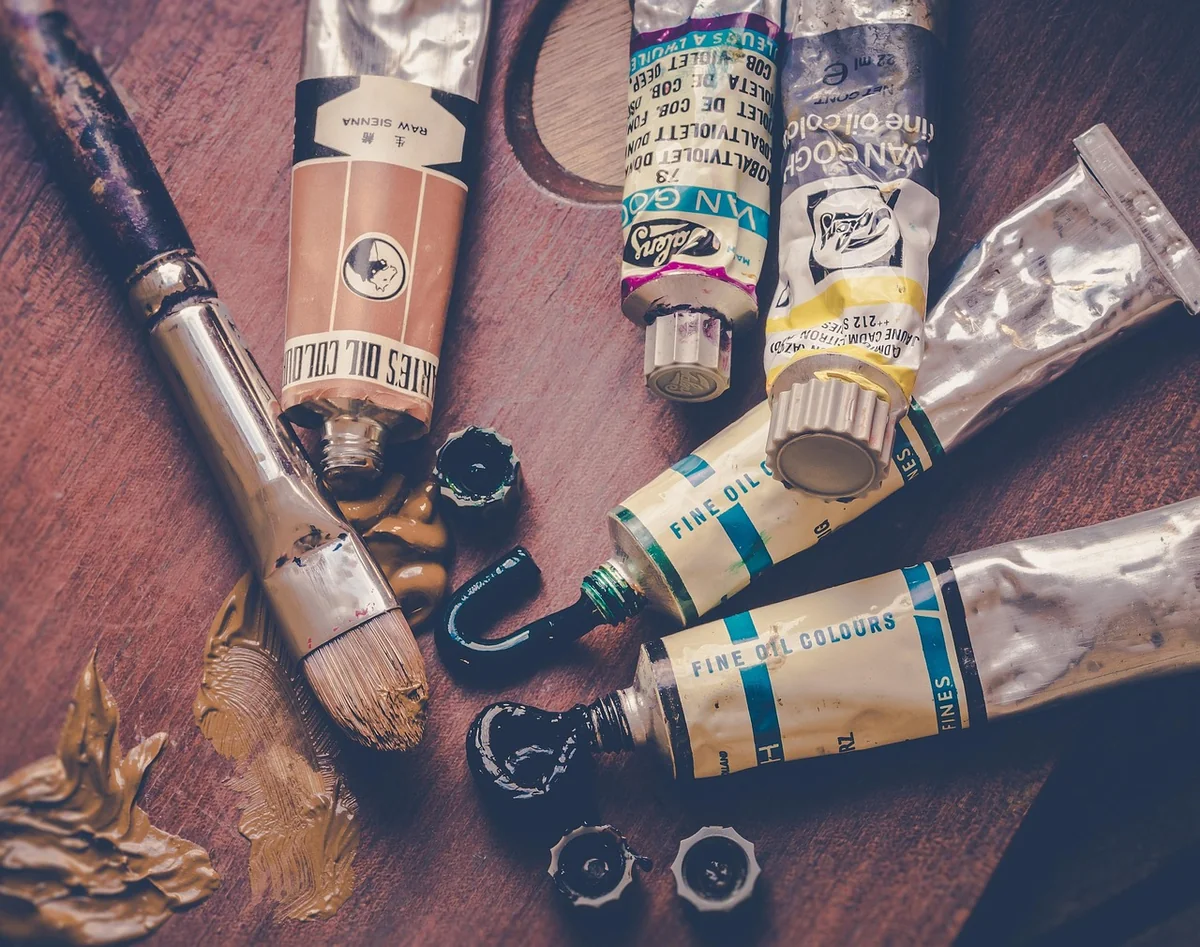 Le cas épineux des vieilles peintures et vernis